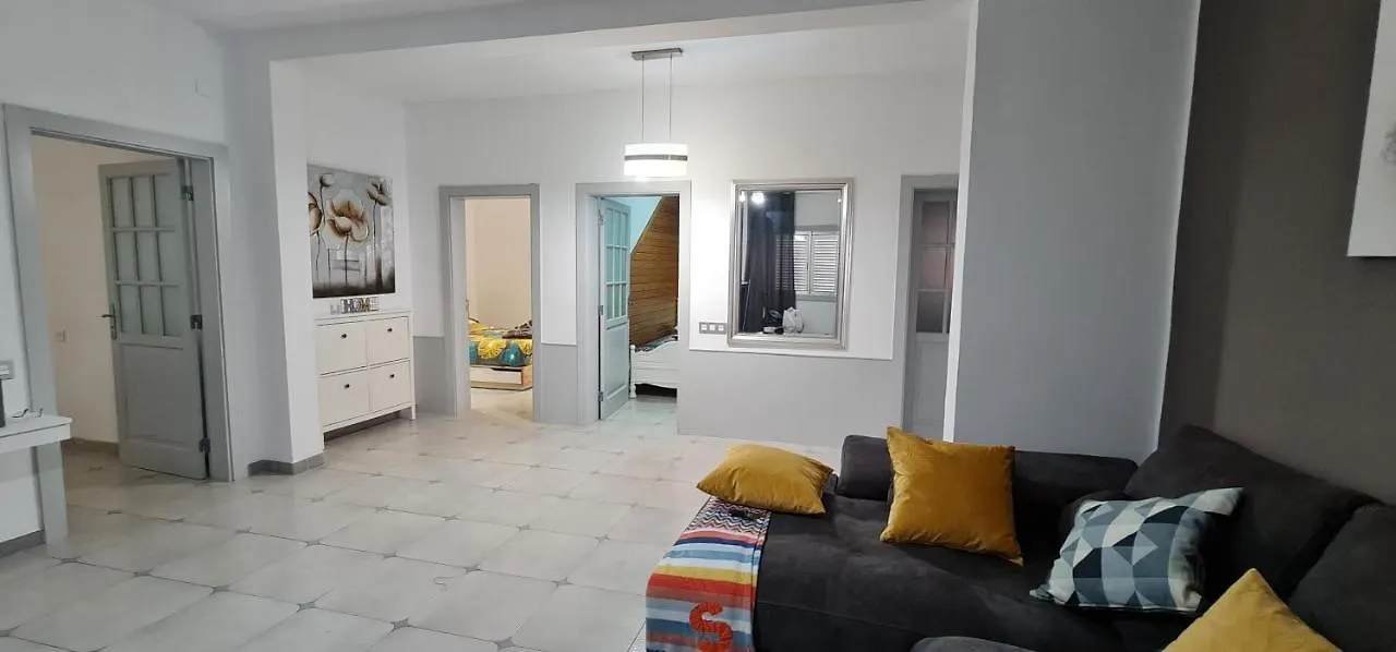 CASA AMPLIA AGRADABLE CÓMODA y MUY CÉNTRICA San Isidro  0*, San Isidro (Tenerife) España